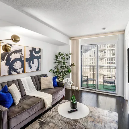 Exquisite Condos By Cn Tower With Parking